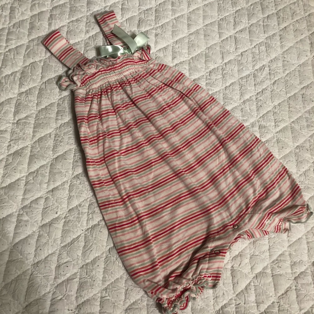 Striped Kickee Romper 💗